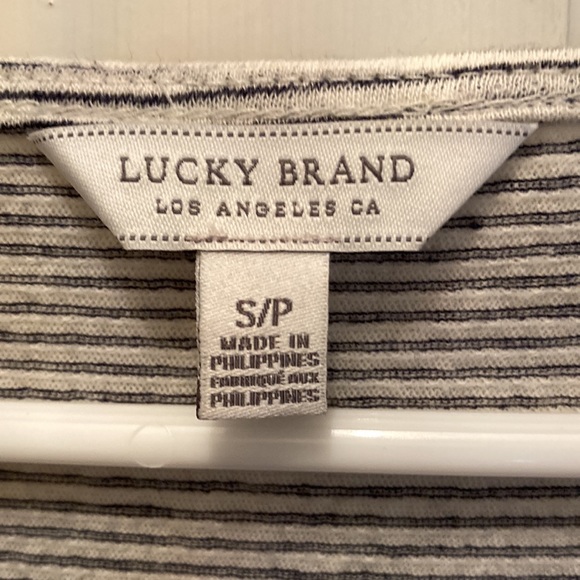 LUCKY BRAND V NECK, WRAP TOP SIZE S/P - Picture 4 of 6